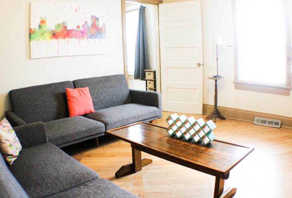 Comfortable Apartment - Pittsburgh's Little Italy