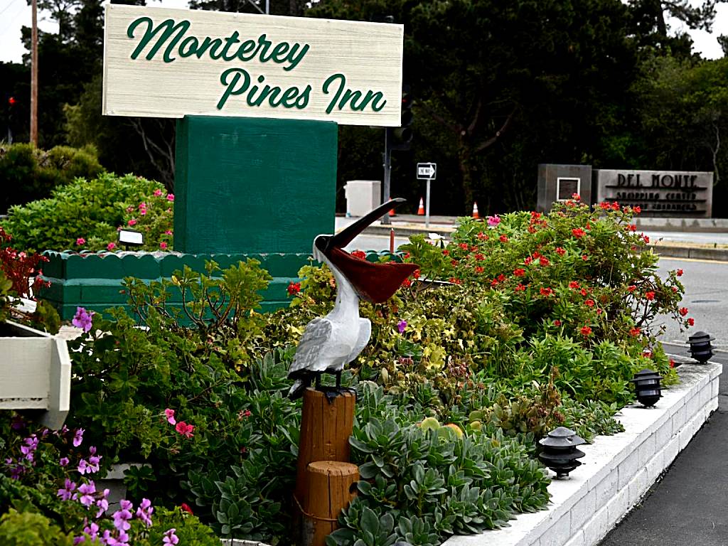 Monterey Pines Inn