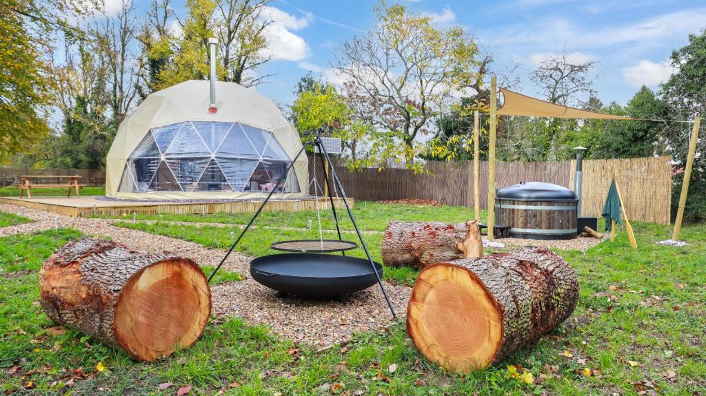 Luxury Dome with Private Wood-Fired Hot Tub