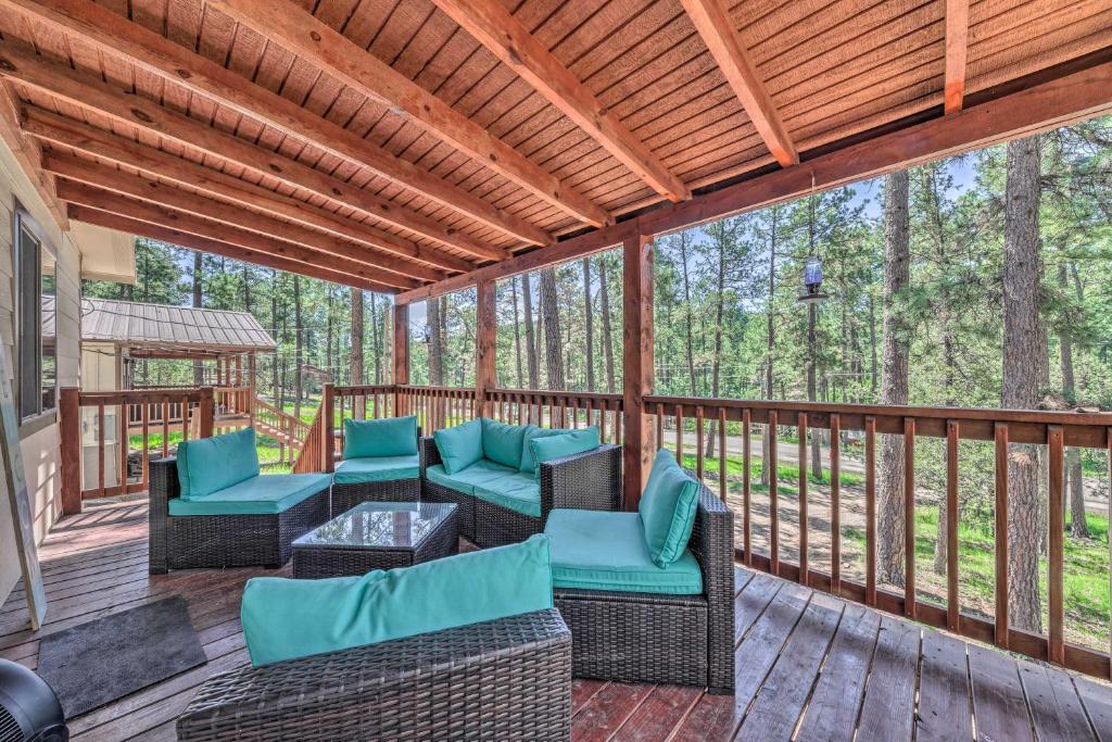 Charming Ruidoso Home with Deck and Forest Views!