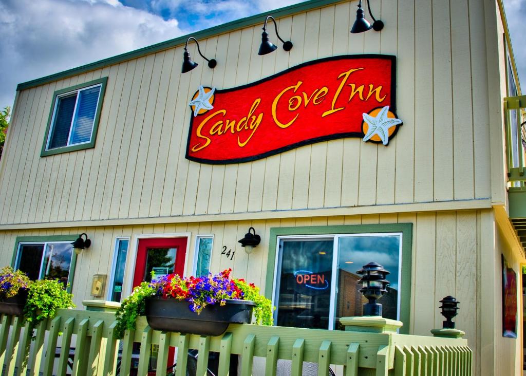 Sandy Cove Inn