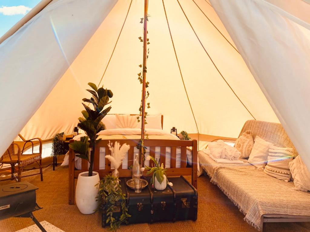 Fen meadows glamping - Luxury cabins and Bell tents
