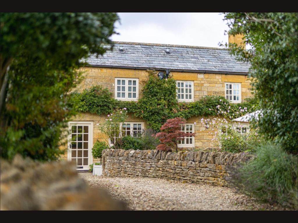 Wisteria Cottage , Pretty Cotswold Cottage close to Chipping Campden