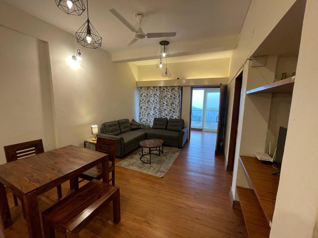 2BR Ohana Casa W Valley-View 750m from Mall Road