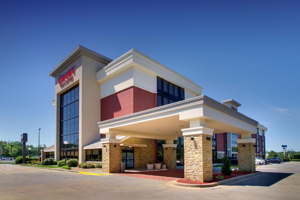 Drury Inn & Suites Greensboro