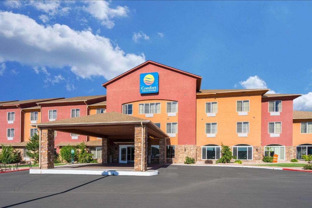 Comfort Inn & Suites