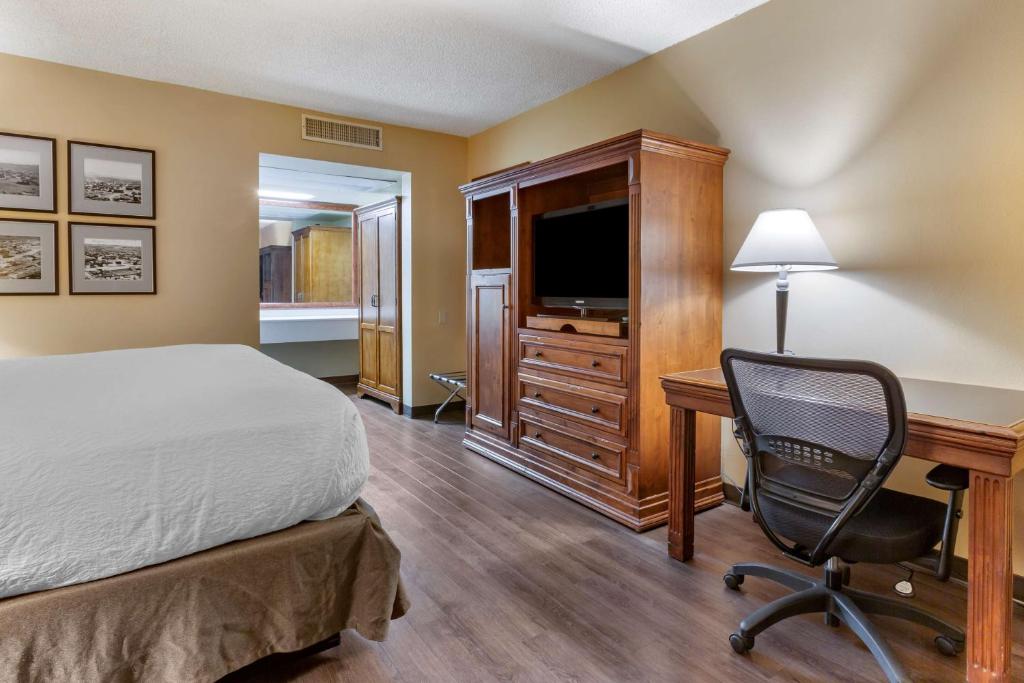 Best Western Plus King's Inn and Suites