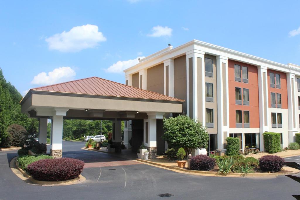 Holiday Inn Express Forsyth, an IHG Hotel