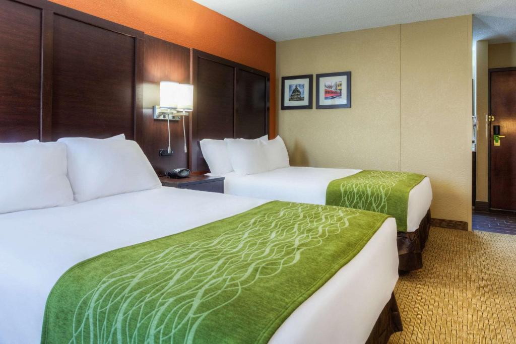 Comfort Inn & Suites Evansville Airport