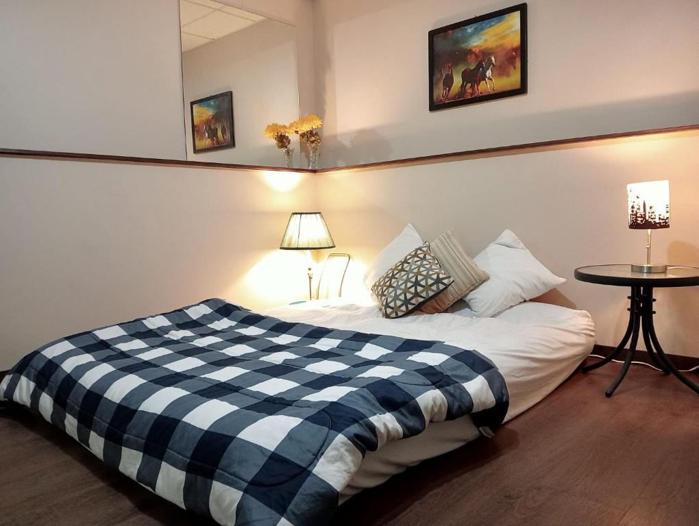 Beautiful Comfy & Relaxed Private Room - Great Location