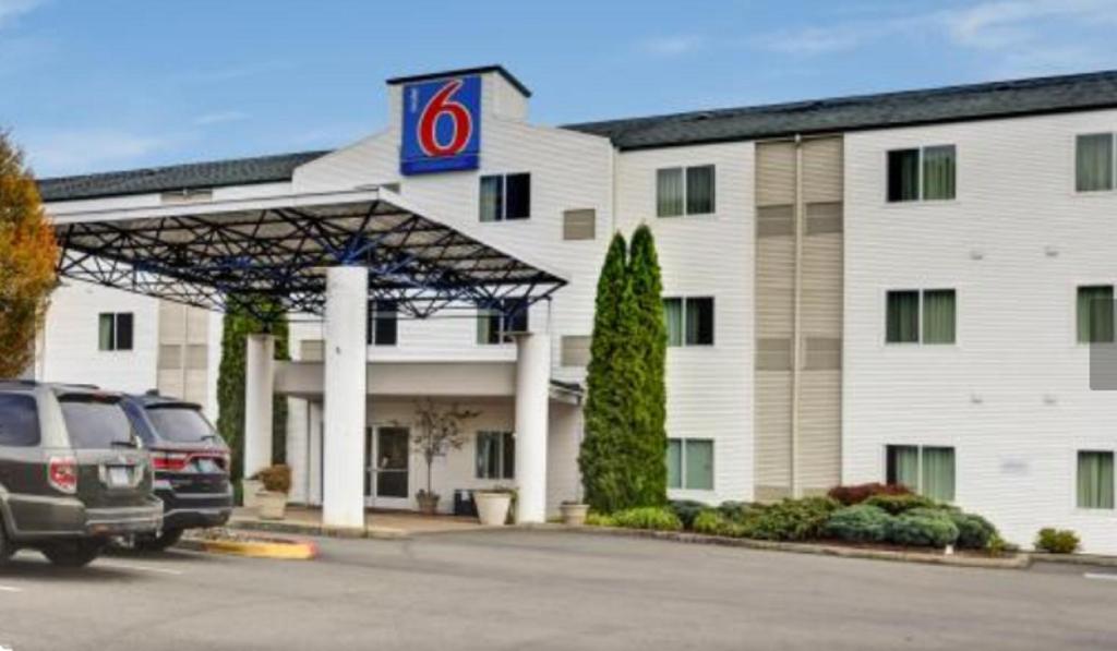 Motel 6-Roseburg, OR