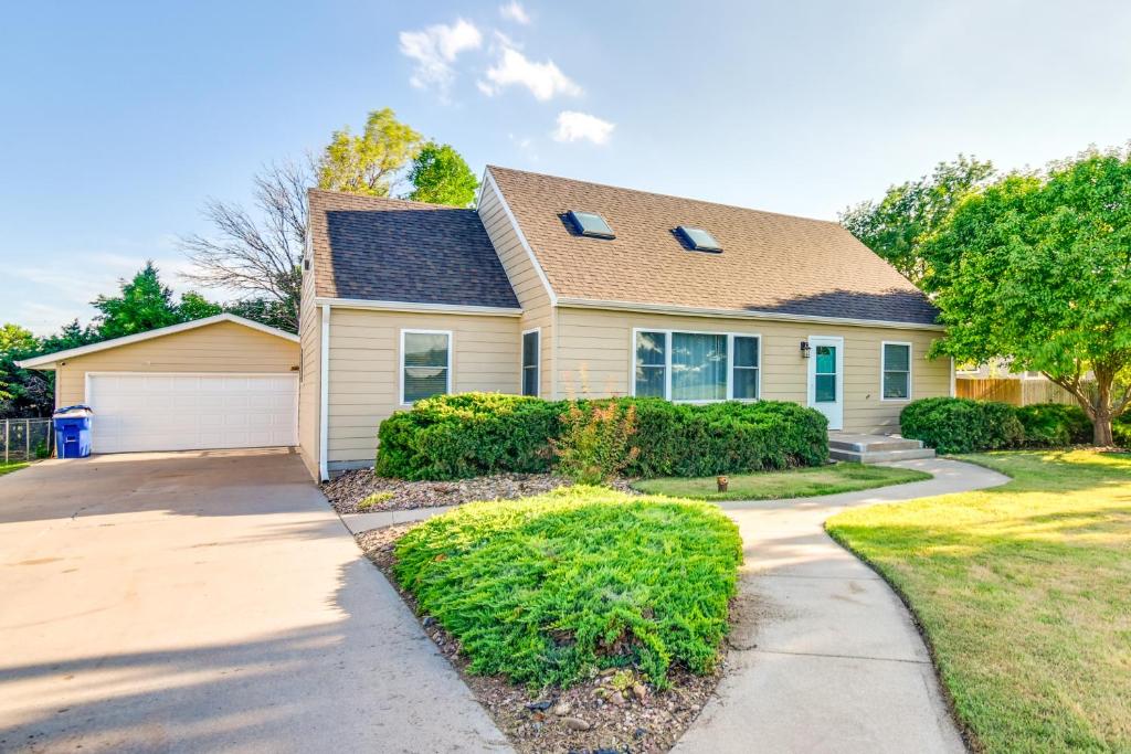 Ogallala Home with Patio, 9 Mi to Lake McConaughy!