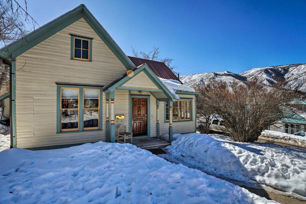 Victory Victorian House - Walk to Dtwn Glenwood!