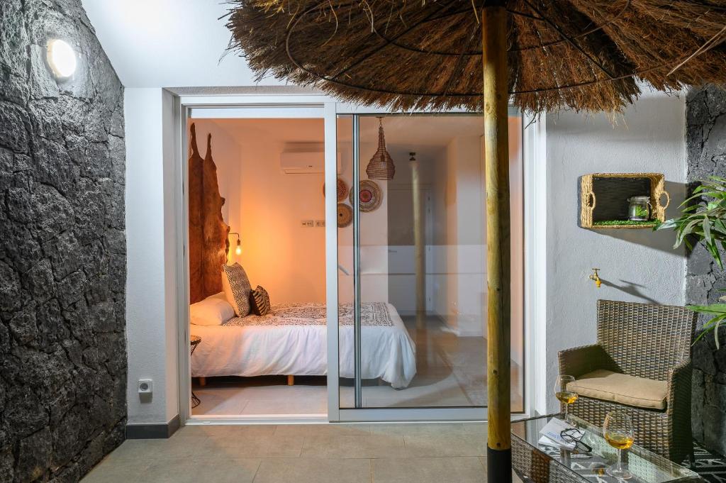 Pachamama House-near the beach, fast wifi, air-con and SAT tv