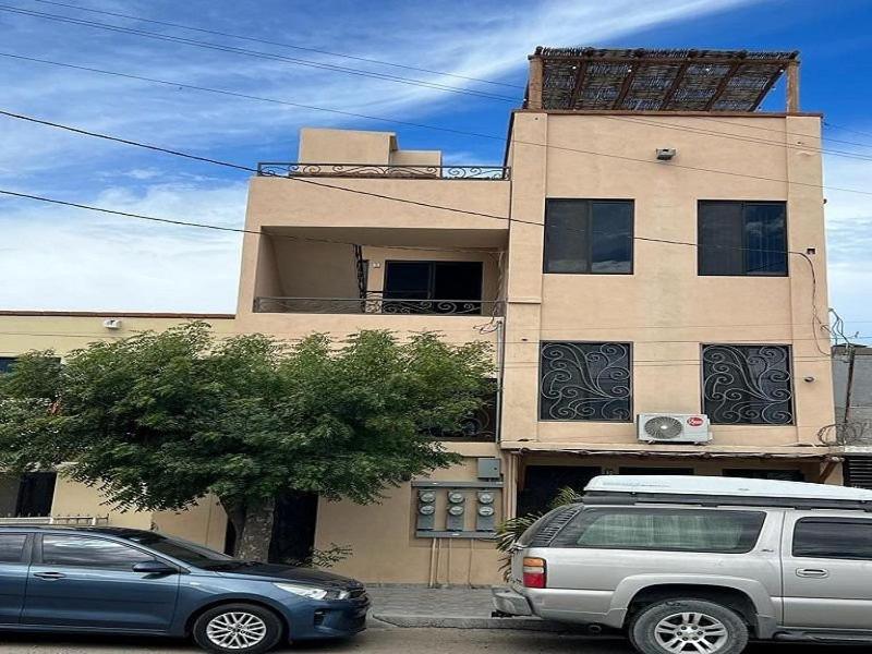 Hermoso edificio ubicado a pocas cuadras del Malecón de La Paz BCS