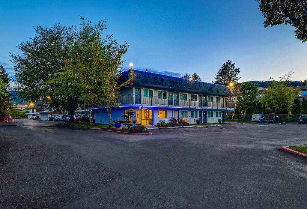 Motel 6-Issaquah, WA - Seattle - East