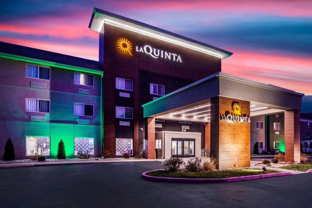 La Quinta Inn and Suites by Wyndham Elkhart