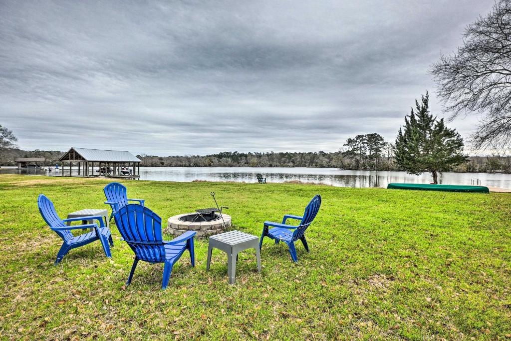 Lakefront House with Boat Dock on Lake Conroe!