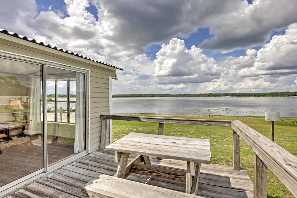 Silver Springs Cabin with Deck - Right on the Lake